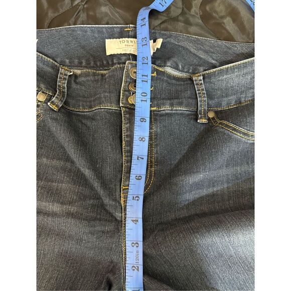 Torrid Jeans Womens Size 18R Dark Wash Denim First At Fit Jeggings - Picture 9 of 12